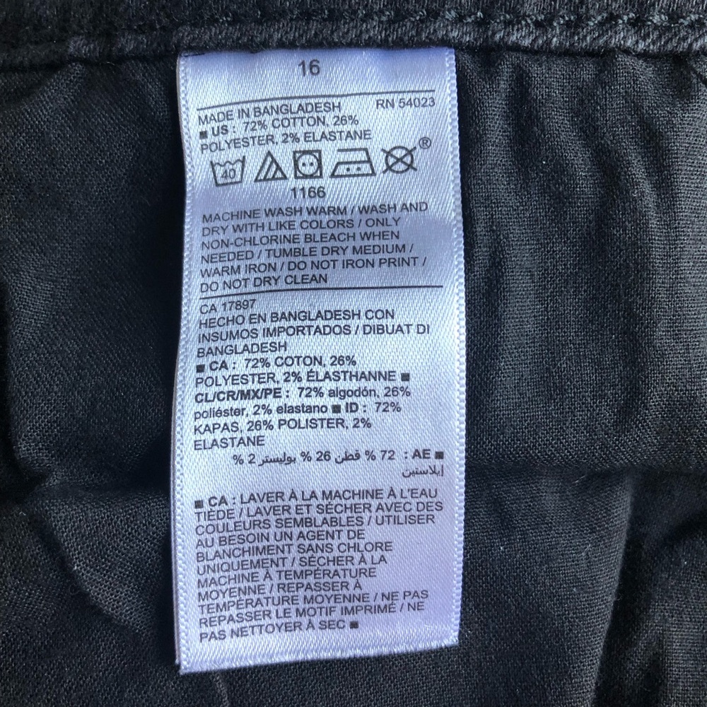 Old Navy Power Straight Black Jeans - Size 16 - Picture 5 of 6